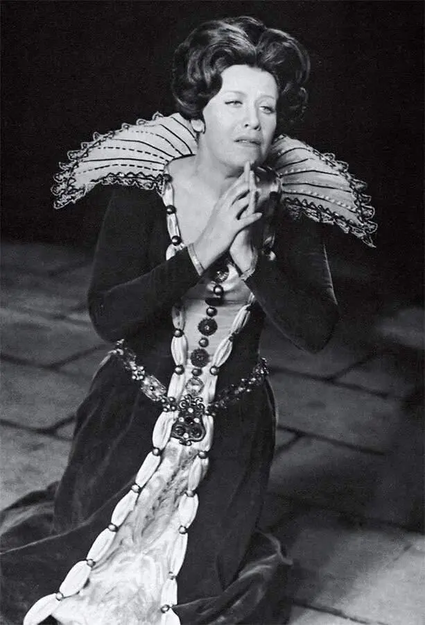 Ария Эболи Кадр из фильма Поет Елена Образцова 1979 Ла Скала 1977 - фото 197