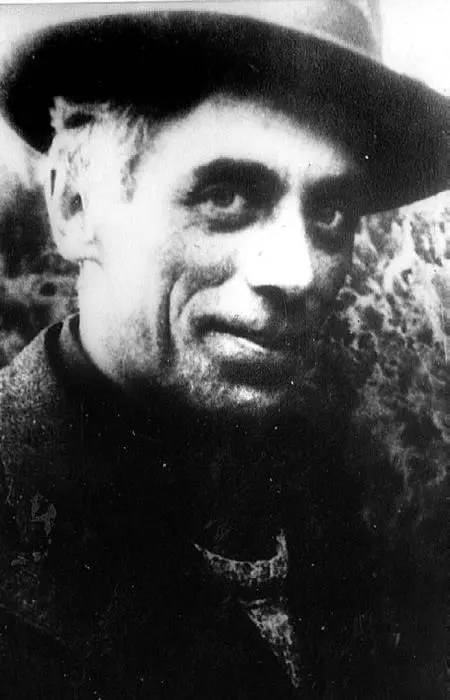 Марина Цветаева и Сергей Эфрон после приезда в СССР Сергей Эфрон Фотография - фото 24
