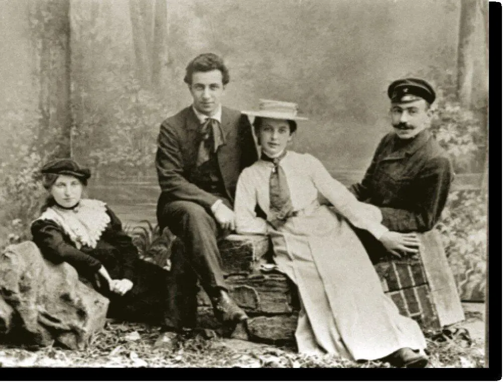 Александр Таиров с женой Ольгой в центре 1900е гг Музей Московского - фото 10