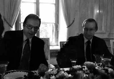 С Владимиром Путиным 2002 г Но Путин 2001 года и Путин сегодня это два - фото 39