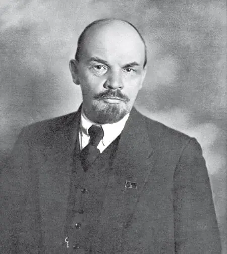 Владимир Ильич Ленин Один из них на несколько послереволюционных лет стал не - фото 62
