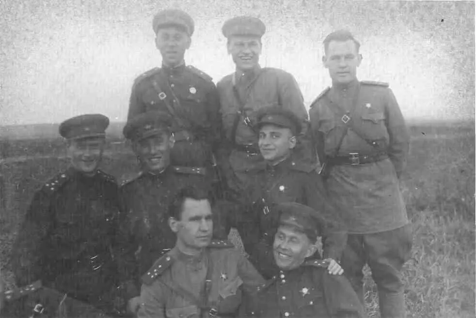 Апрель 1943 года Южный фронт Группа оперработников контрразведки Смерш 51й - фото 20