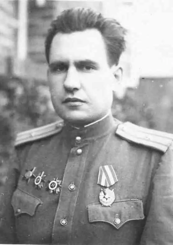 Март 1945 года Район Фюрстенфельде на реке Одер около Кюстрина На - фото 40