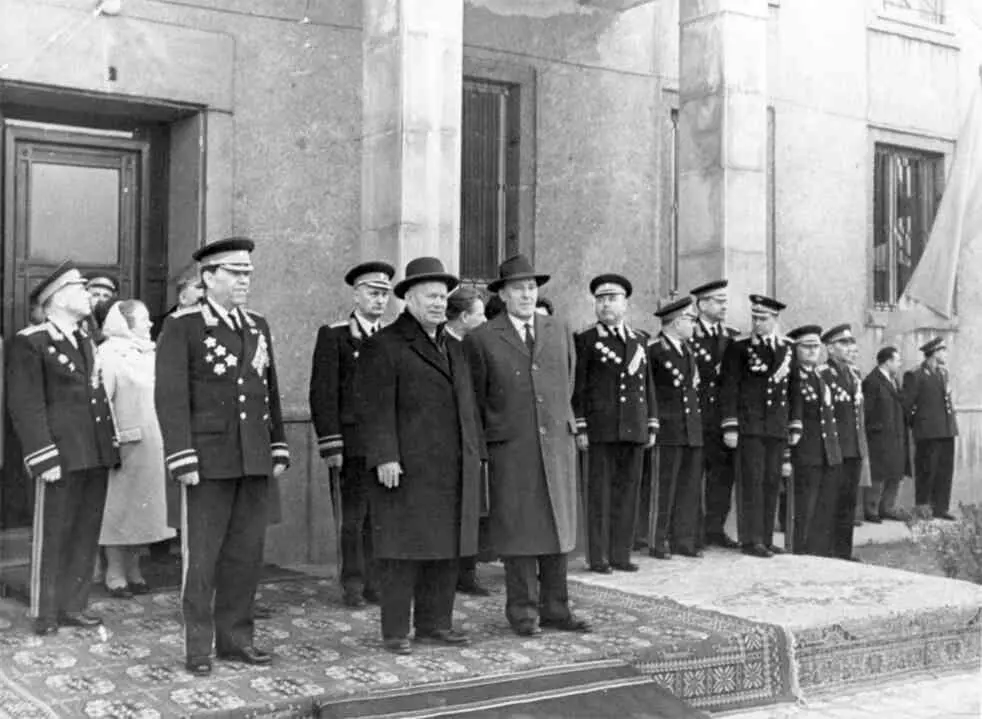Будапешт 1963 год Приезд в штаб Южной группы войск НС Хрущева и Я Кадара - фото 57