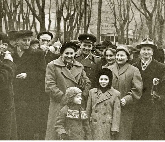 Демонстрация 7 ноября 1961 г Златоуст На Спартакиаде школьников в Горьком - фото 6