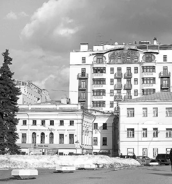 Дом 15 по Большой Полянке У этого дома в моем воображение всякий раз - фото 200