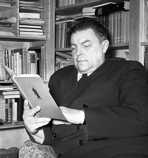 Прозаикфантаст И А Ефремов Это не фигура речи В одном рассказе предсказал - фото 231