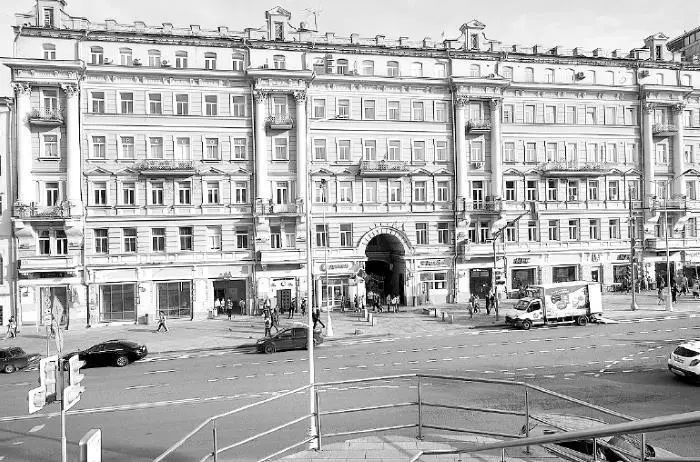 Дом 4 по Страстному бульвару Здесь же с 1923 г вернувшись из эмиграции - фото 238