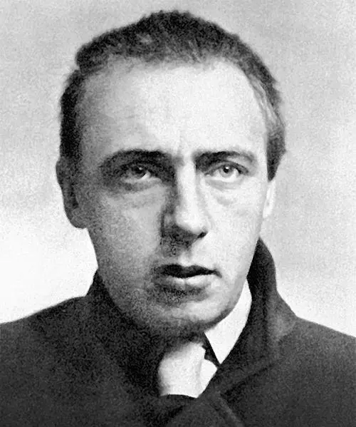 Поэтбудетлянин Велимир Хлебников Хлебников этот гениальный кретин по - фото 249