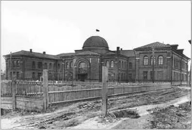 Голодухинская больница 1920е гг Г И Курочкин 18751958 о котором уже - фото 37