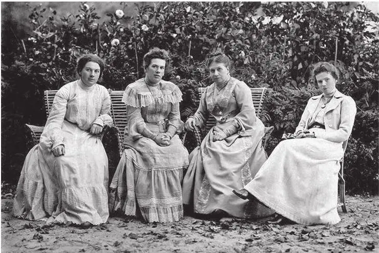 Александра Татьяна Софья Андреевна и Мария Толстые 1903 Любящий вас Лев - фото 59