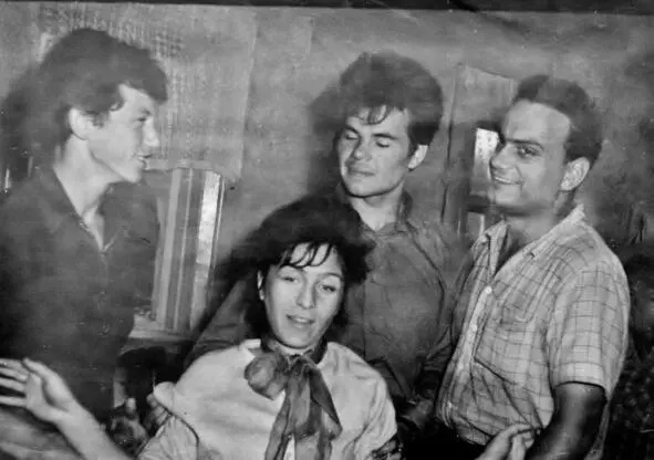 196107 Стас Зимин Жора Иванов Боб Федосов с Валей Валиевой Андрей Фрейдин - фото 207