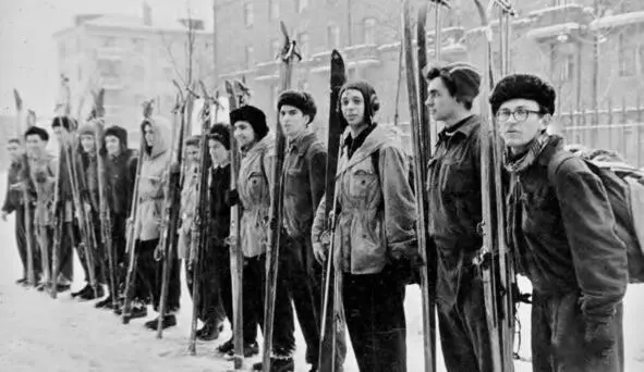 195902 Построение перед выходом Владимир Пивоваров Юрий Бондаренко - фото 10