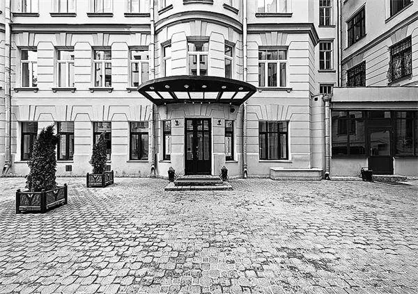 Театр на ул Чаплыгина 1А Табакерка Александр Вокач Александр Стульнев - фото 2