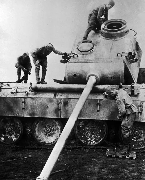 Летом 1943 года гитлеровское командование решило провести новое наступление на - фото 5