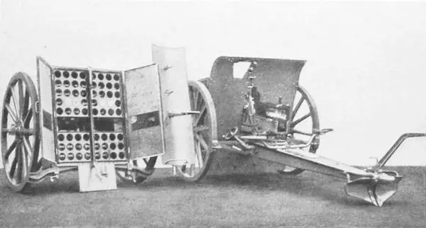 Японская полевая 75 мм пушка образца 1905 года и переднiй ходъ заряднаго - фото 2