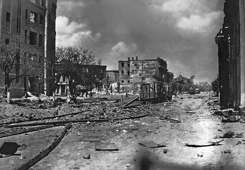 Воронеж после освобождения от немецких войск 1943 Вчера был в Воронеже немного - фото 3