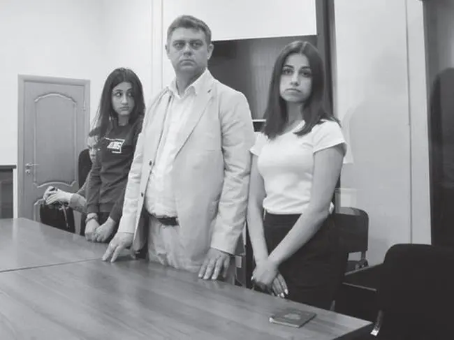 В зале судебных заседаний Юристы считают что все вместе обстоятельства дела - фото 15