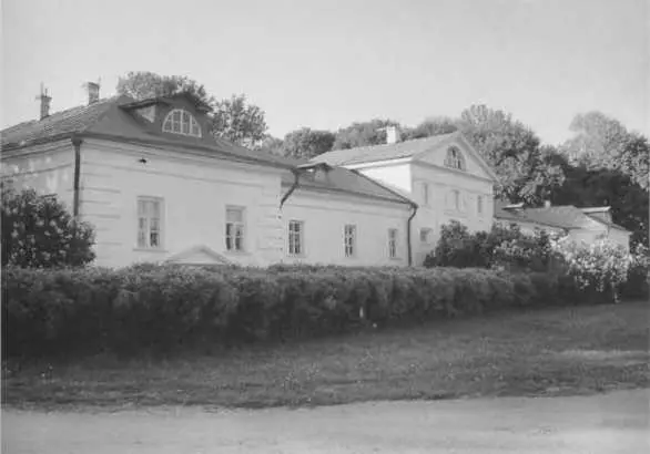 Дом Волконского самое старое здание в Ясной Поляне построенное Н С - фото 7