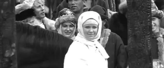 То что Прекрасная Дама была дурочкой блаженной была не от мира сего - фото 57