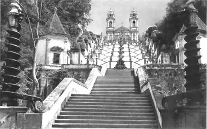 Архитектурный ансамбль БонЖезушдуМонте Современная фотография - фото 21