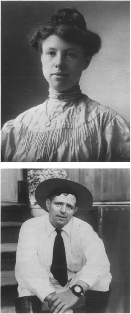 Чармиан Лондон в 1916 году Джек Лондон на пороге собственного дома незадолго до - фото 30