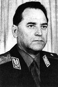 С Г Савов В юности вступил в Рабочий молодежный союз В 1941 г исключен из - фото 105