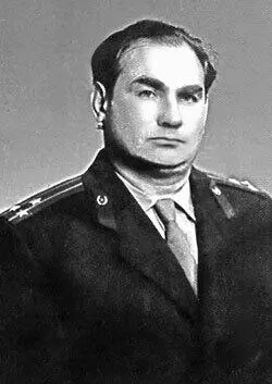 В А Голик Родился в г Богуслав Киевской губ в семье счетовода Украинец В - фото 156
