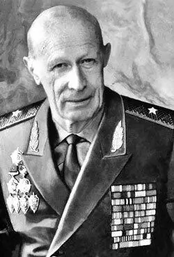 Ю И Дроздов Русский Родился в Минске в семье профессионального военного - фото 169