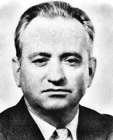 М С Цымбал Окончил исторический факультет МГУ В 1940 г вступил в ВКПб С - фото 241