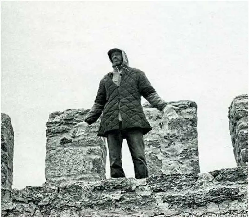 1992 НА ВЫБОРЕ НАТУРЫ ДЛЯ ФИЛЬМА ЦЕНА СОКРОВИЩ - фото 160