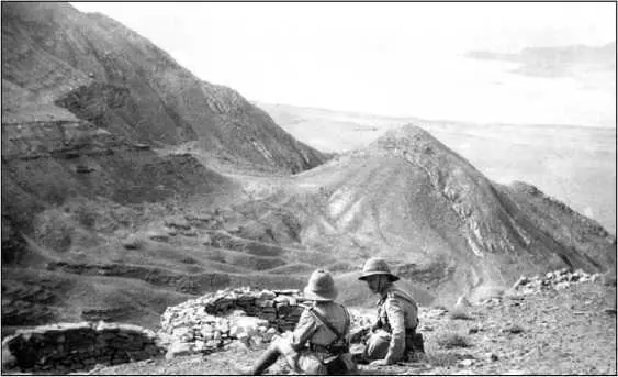 Английские войска на позициях под Красноводском летом 1919 г В течение января - фото 70