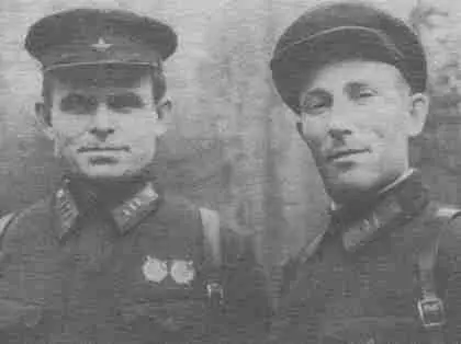 Командир 85й бригады подполковник Солдатов и батальонный комиссар Девяшин - фото 2