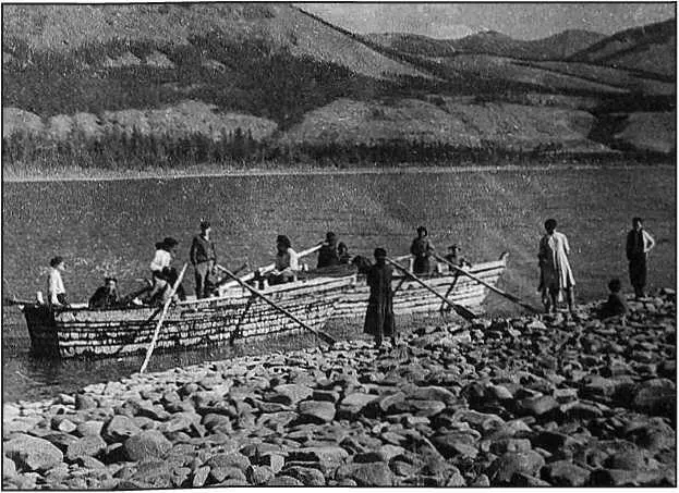 Сплав на кунгасах Фото 1949 г Кунгас имеет в плане форму утюга - фото 27
