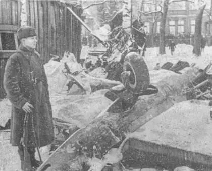 Вот всё что осталось от Хейнкеля сбитого А Севастьяновым Обломки - фото 11