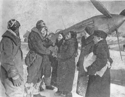 Хлебопеки в гостях у летчиков Алексей Севастьянов принимает выборгский - фото 16