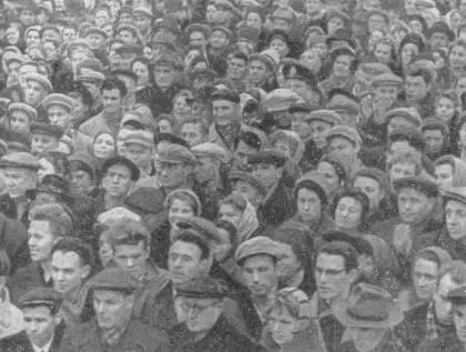 Но вы сами подумайте всего сорок лет назад у нас не было своих автомобилей не - фото 26
