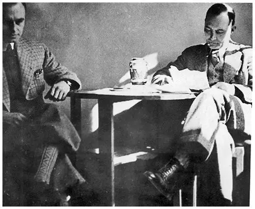 Витольд и Ян Ок 1940 года Предоставлено семьей Пилецких Витольд разыскал - фото 13