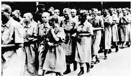 Заключенныееврейки 1944 год Из архивов Яд Вашем В этом же месяце прибыли - фото 68