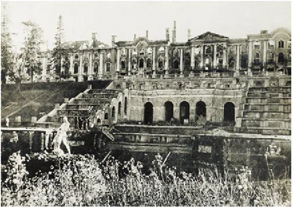 Большой каскад 1942 г ФГУК Государственный музейзаповедник Петергоф - фото 5