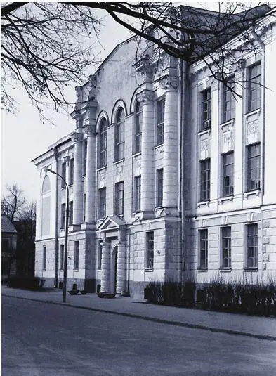 Школа 2 б Мариинская гимназия Фотограф М И Семенов 1984 г ГБУК - фото 79