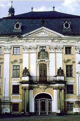 Замок Фрейденталь С 1926 по 1939 г резиденция верховного магистра - фото 158