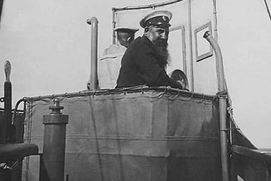 Сергей Захарович Балк человеклегенда командир портартурского буксира - фото 42
