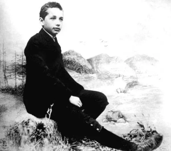Альберту Эйнштейну 14 лет1893 г В эти студенческие годы развилась настоящая - фото 16