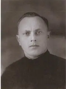 Сотрудник НКВД А Н Ботян Парад на Красной площади 7 ноября 1941 года - фото 16