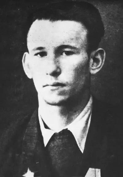 Юрий Николаевич Фролов Михаил Яковлевич Ремизов 26 декабря группа Булычева - фото 42