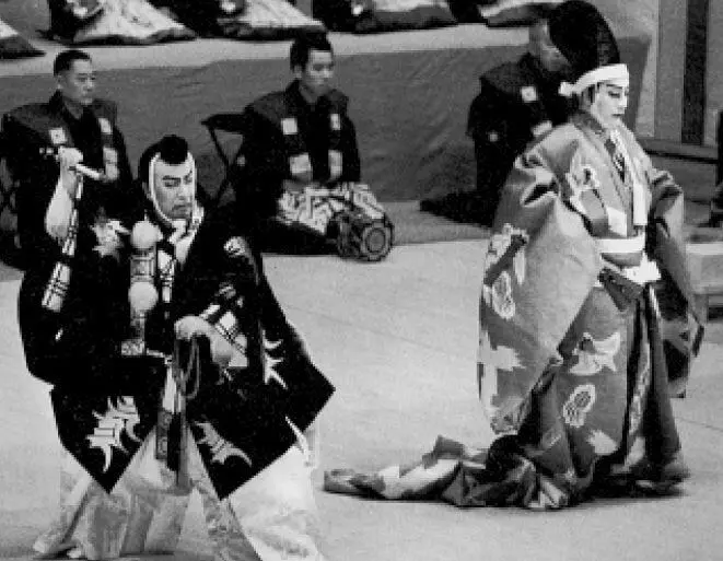 232 Сцена спектакля кабуки Кандзинтё в театре КабукизаТокио 1960 В этой - фото 230