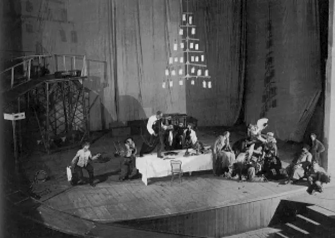 238 Революционная сценография Советской России 1920х годовСцена спектакля - фото 236