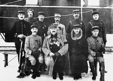 Французская военная миссия в Сибири В первом ряду слева направо полковник - фото 21