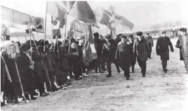 Митинг в Нижнетамбовском В этот же день 20 января 1986 года из прибывших - фото 22